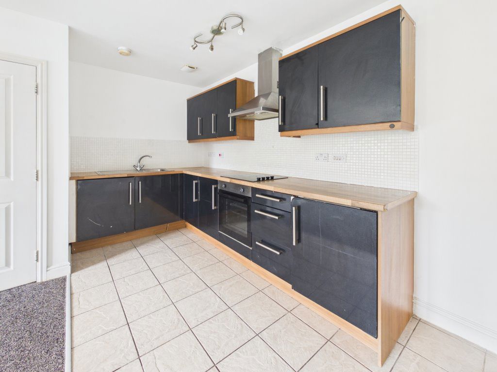 Flat South Terrace in Witham Town