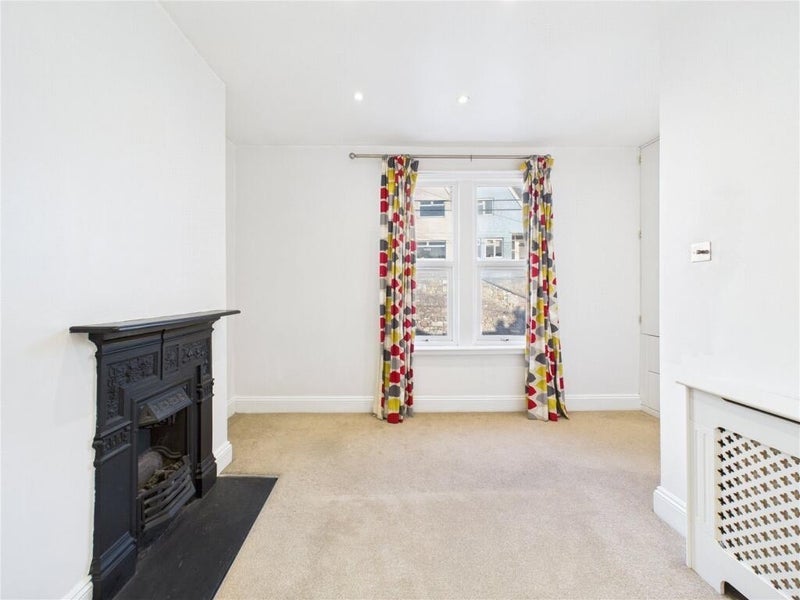 Room Cotswold Road in Bristol