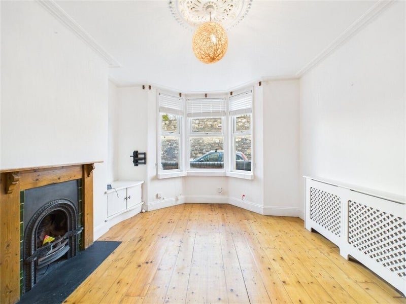Room Cotswold Road in Bristol