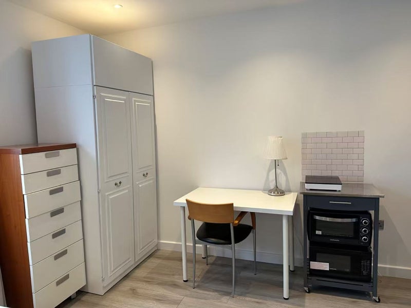 Room Strafford Street in Greater London