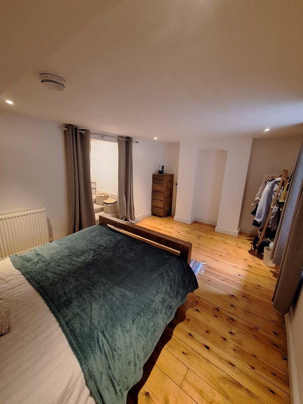Room Henry Street in Bristol