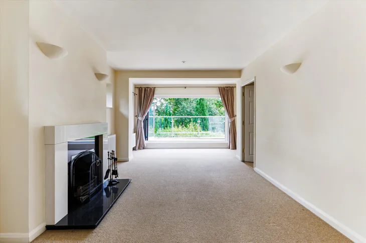 House Wells Lane in Ascot
