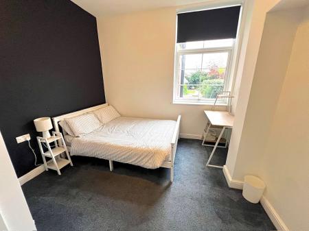 Flat Dean Grove in Grimsby