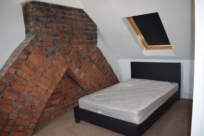 Room Tŷ'n y Coed Lane in Cardiff