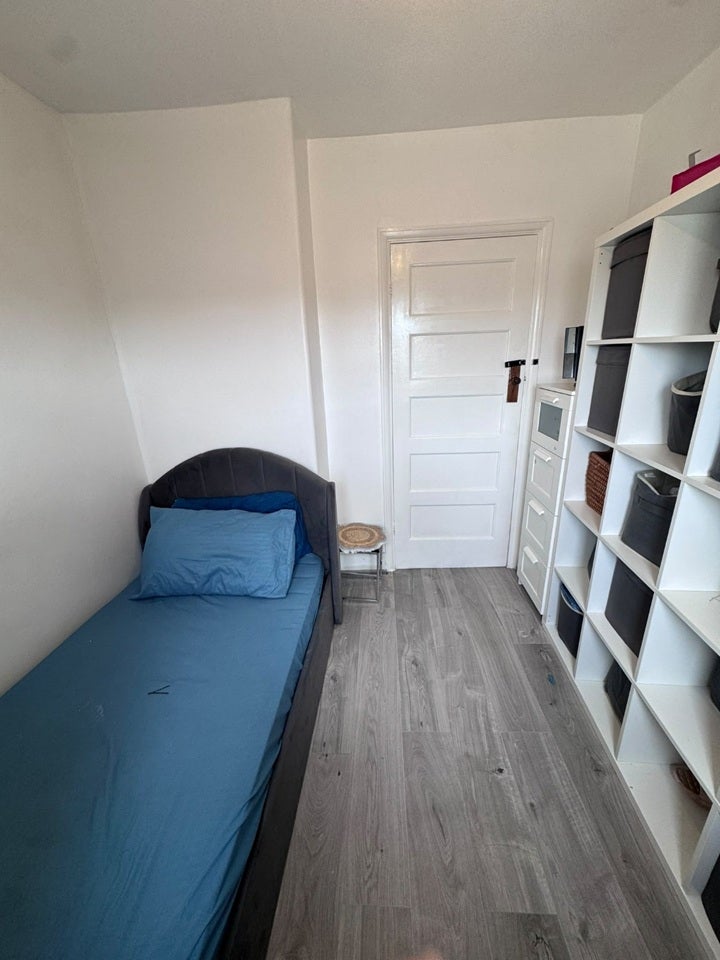 Room Southend Arterial Road in Greater London