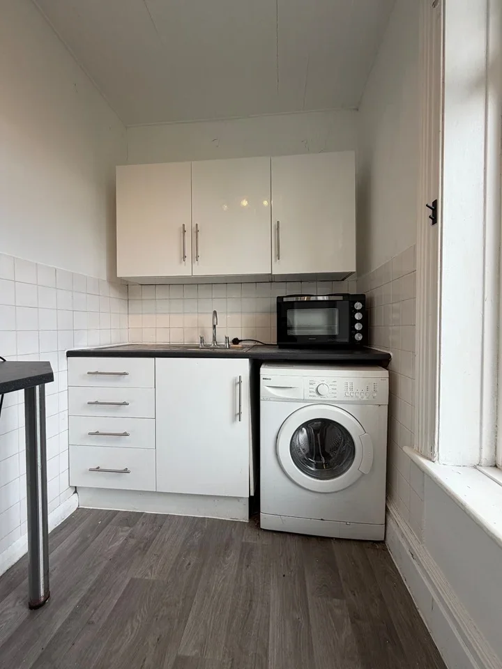 Flat East End Road in Greater London