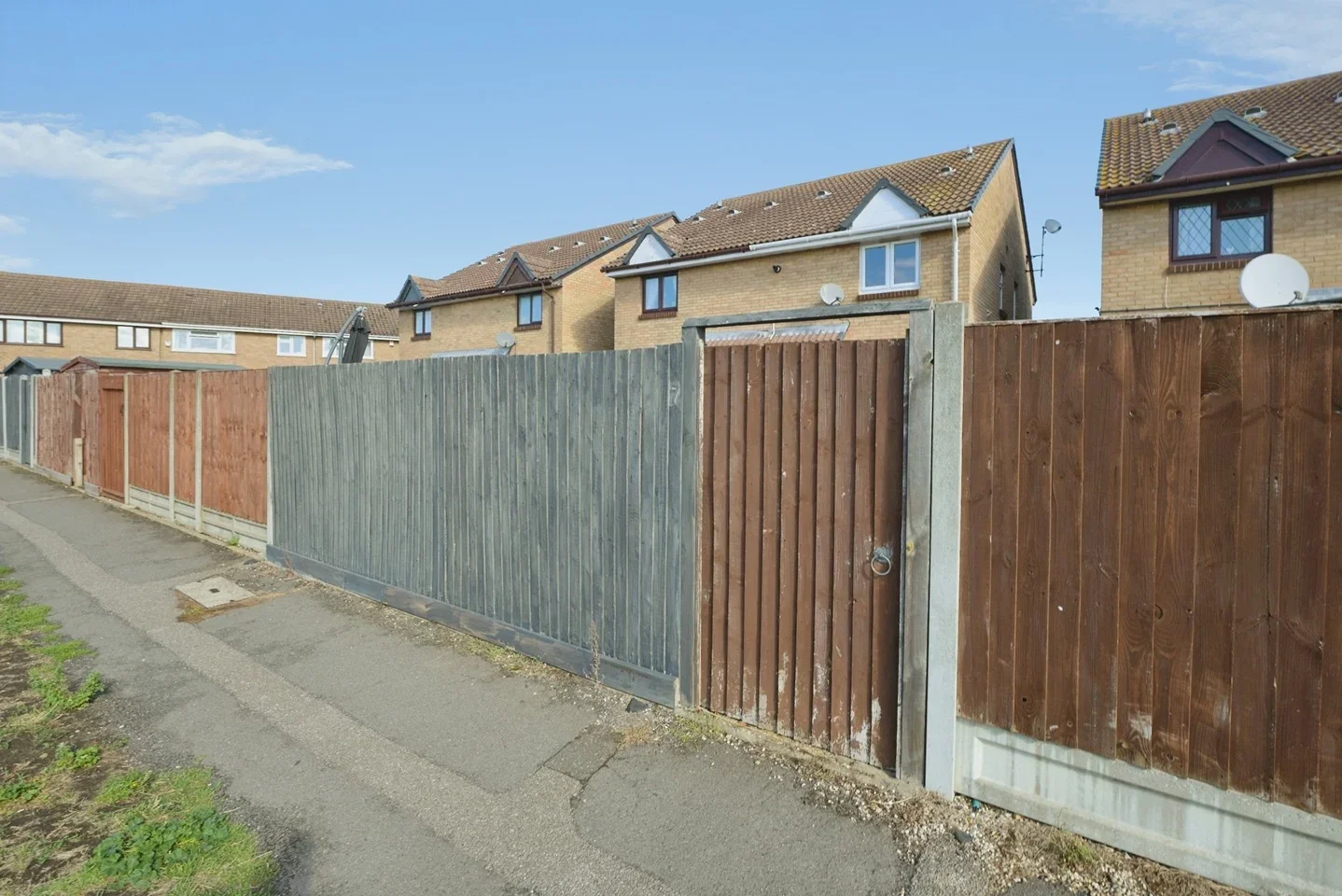 House Dewey Path in Greater London