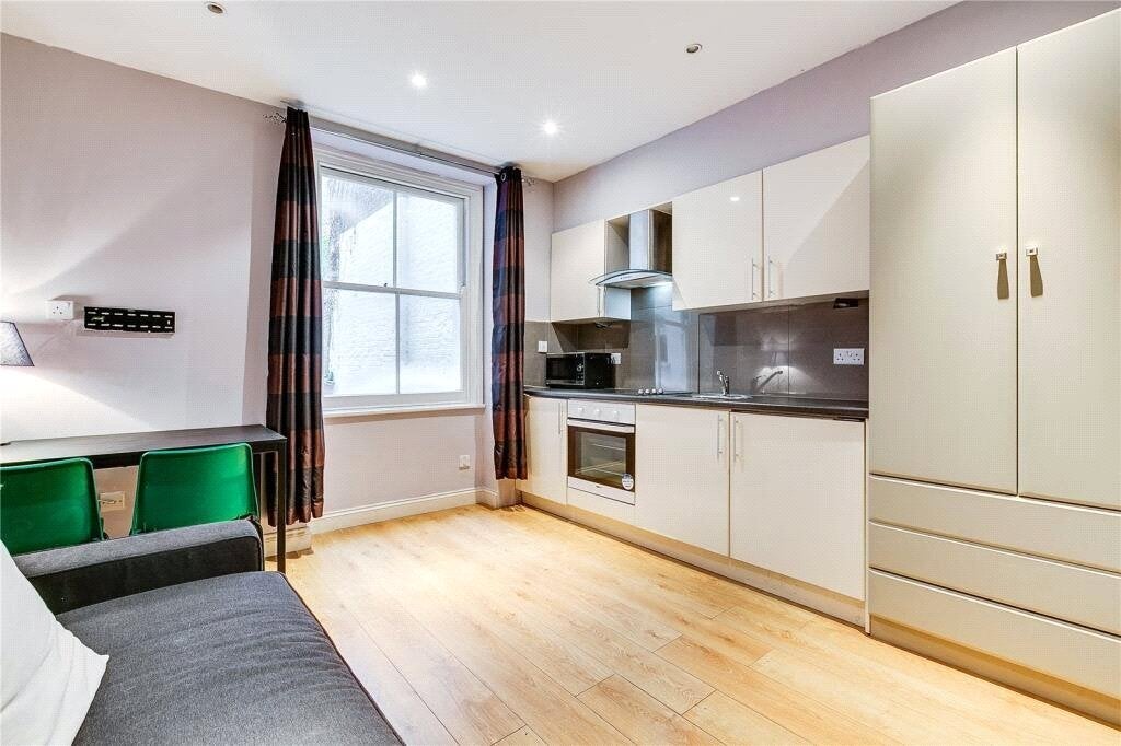 Flat Collingham Place in Greater London
