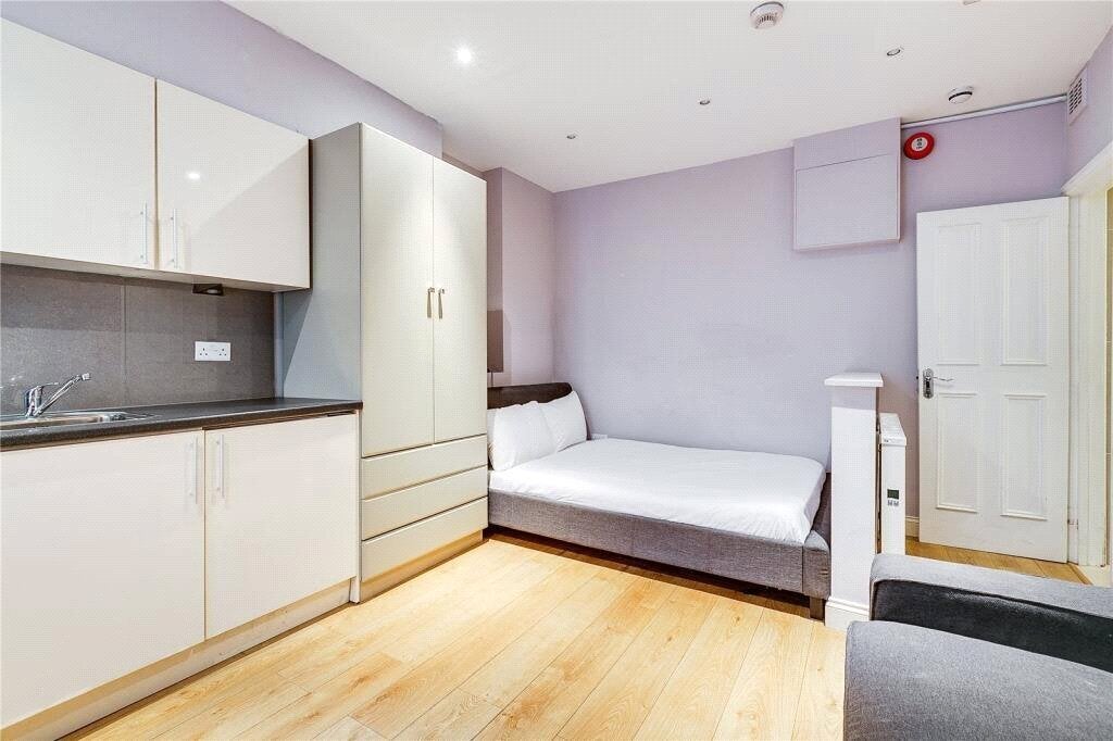 Flat Collingham Place in Greater London