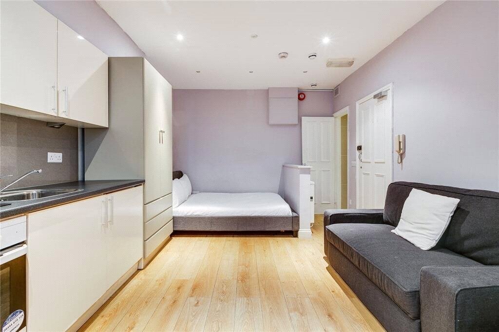 Flat Collingham Place in Greater London