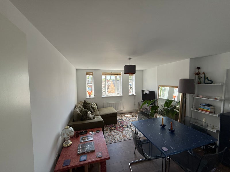 Room Lancaster Avenue in Greater London