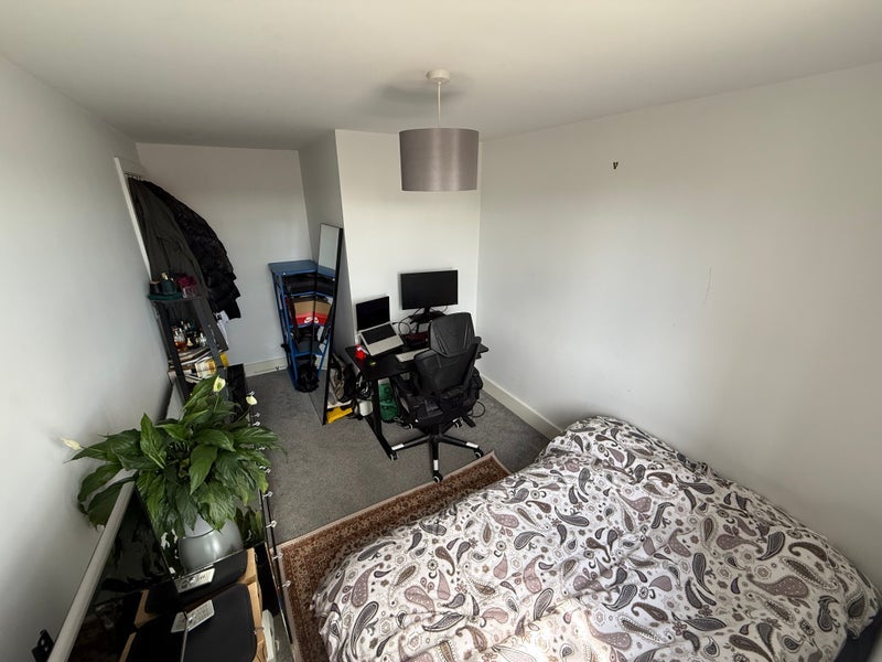 Room Lancaster Avenue in Greater London