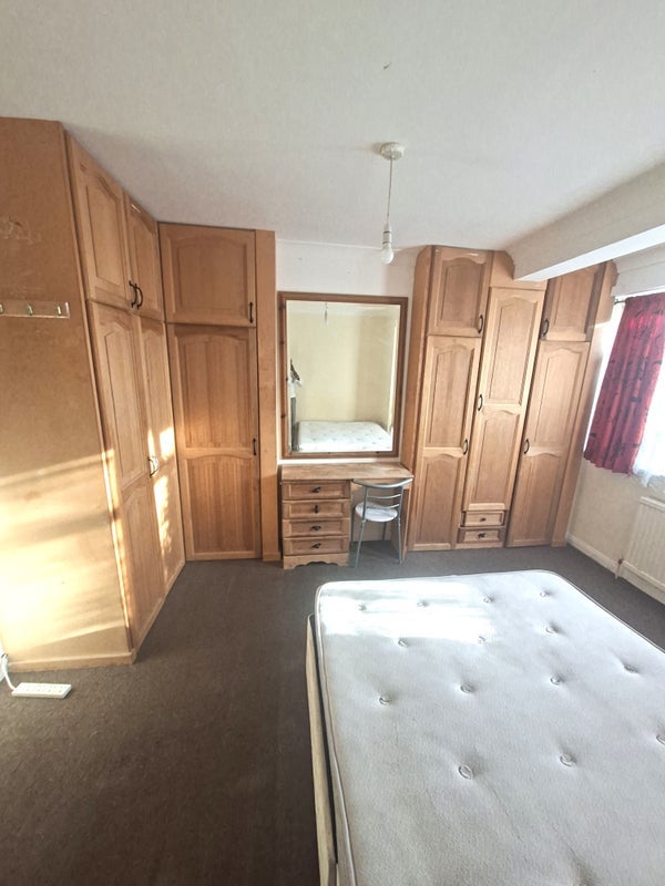 Room Lyndhurst Avenue in Greater London