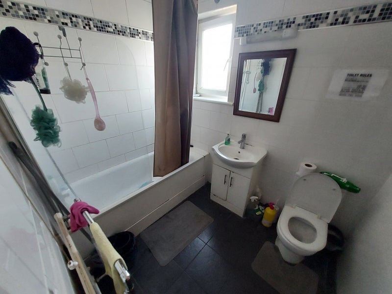 Room Lyndhurst Avenue in Greater London