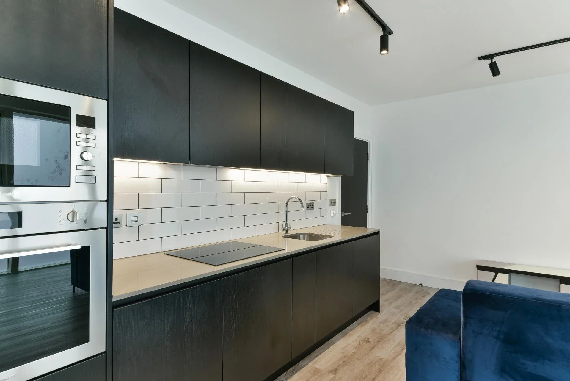 Flat Portal Way in Greater London