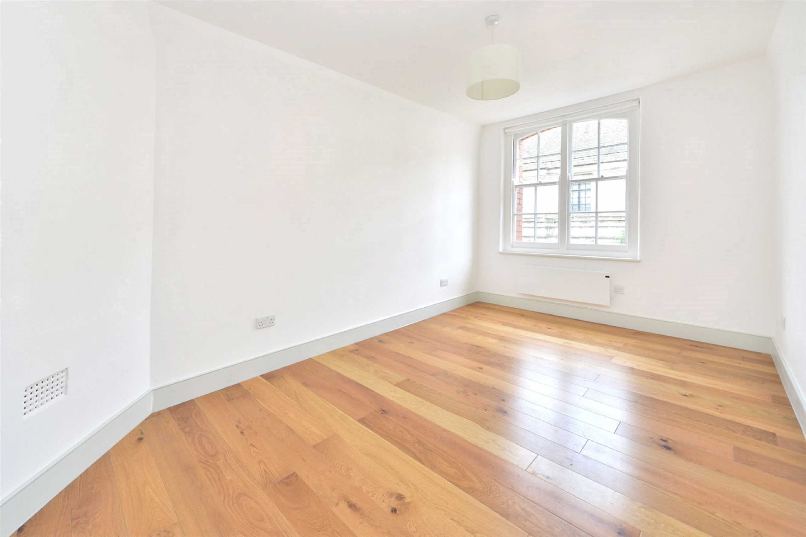 Flat Hastings Street in Greater London