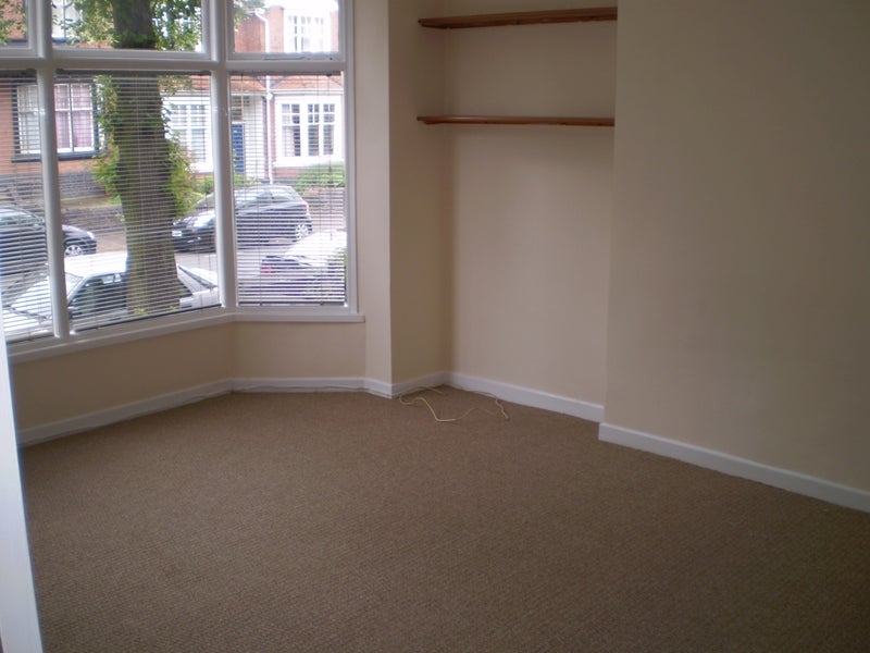 Flat Ashleigh Road in Leicester