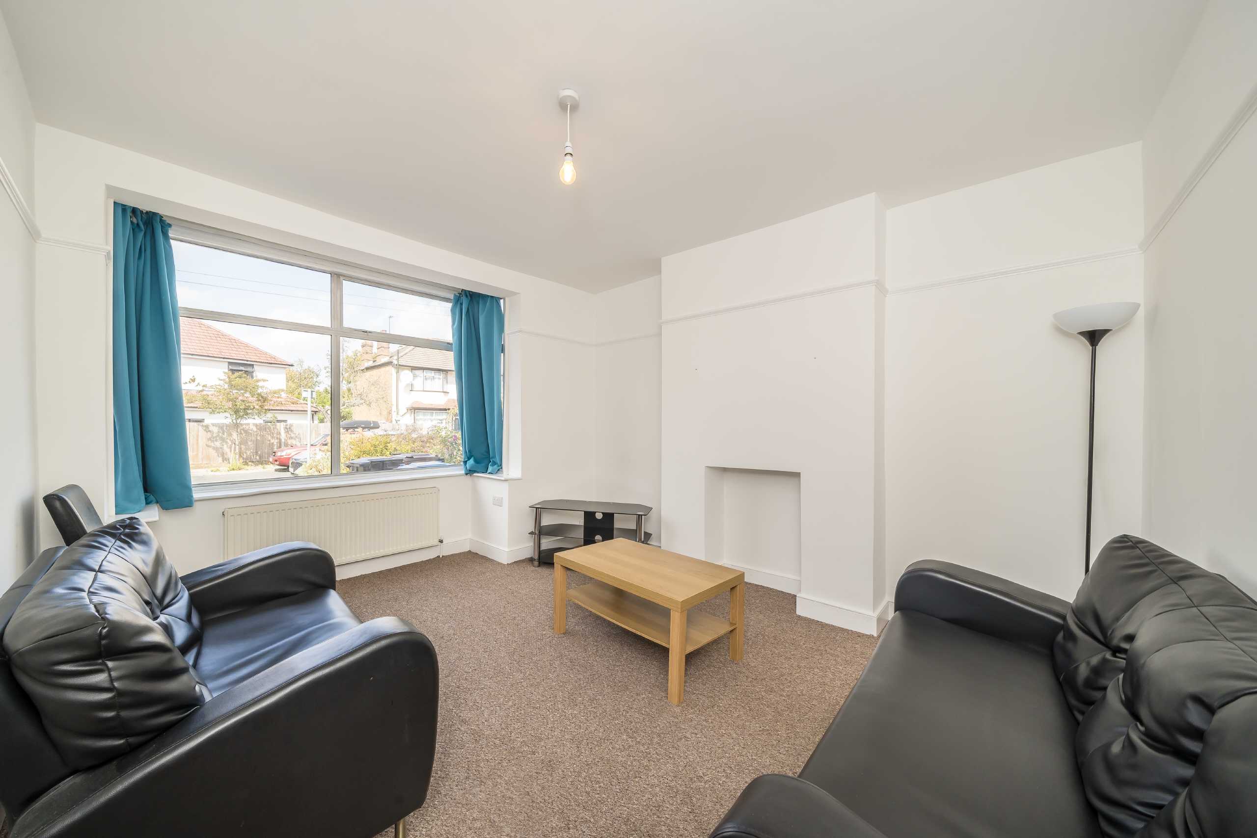 House Woodland Way in Greater London