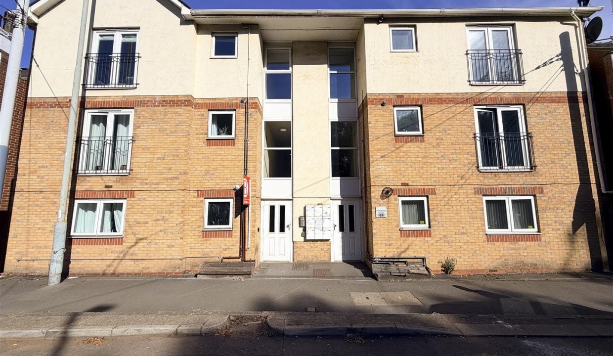 Flat Langsett Road in Sheffield