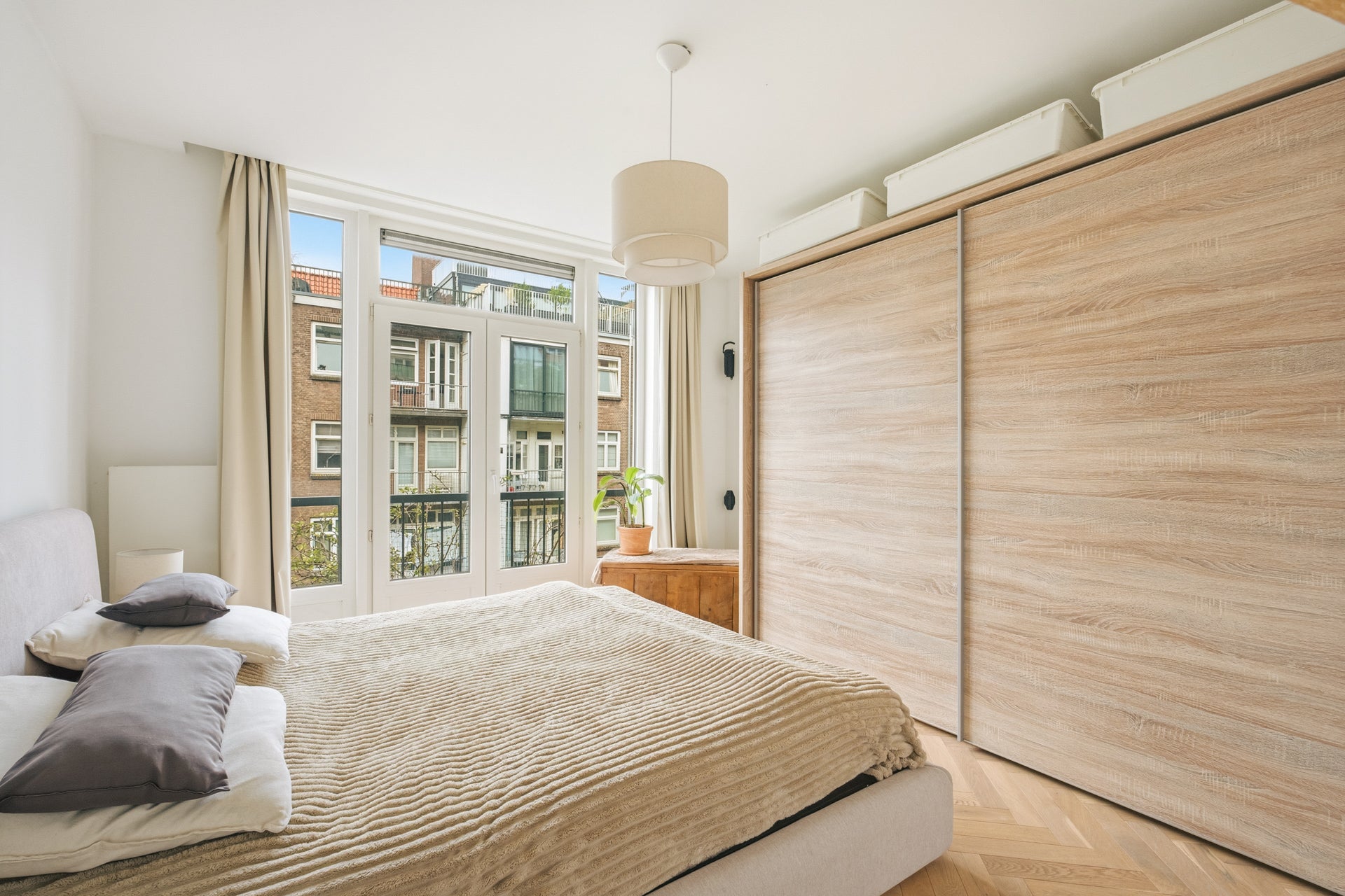 Appartement te koop: Haarlemmermeerstraat 136-2, Amsterdam