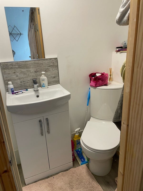 Room Merrywood Road in Bristol