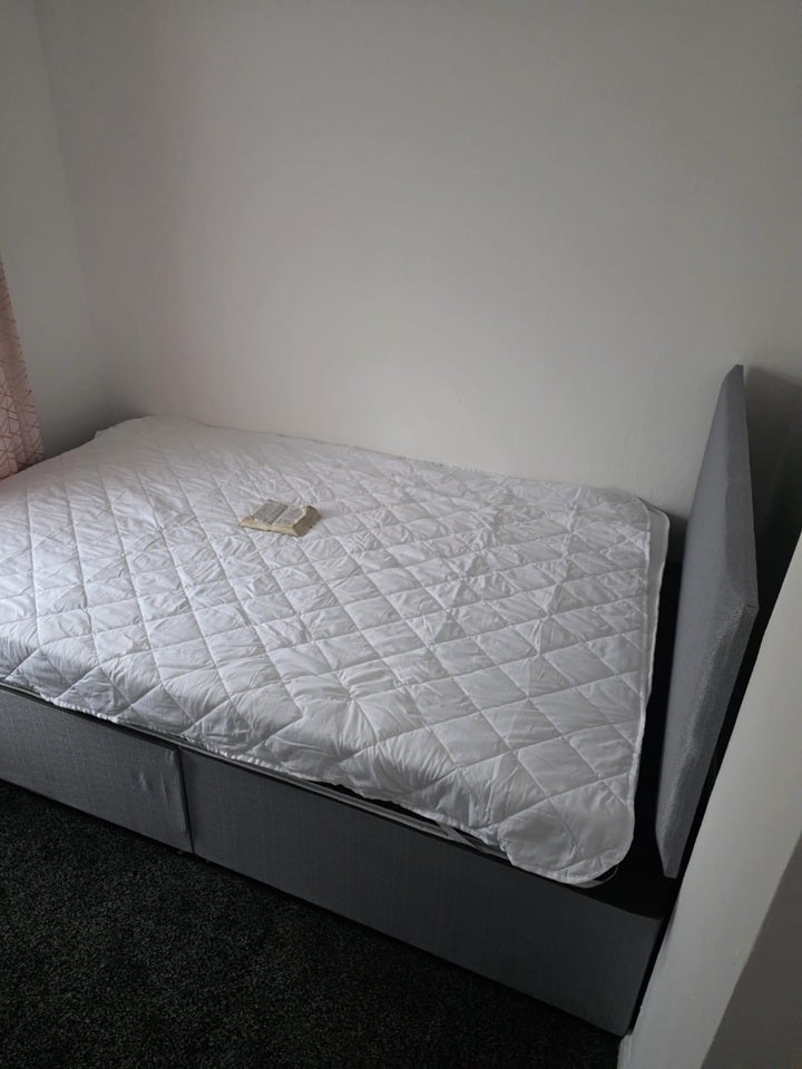 Room Haskard Road in Greater London