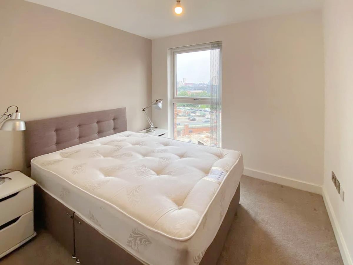 Flat Ordsall Lane in Salford