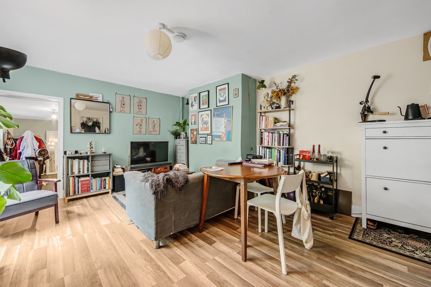 Flat Montrell Road in Greater London