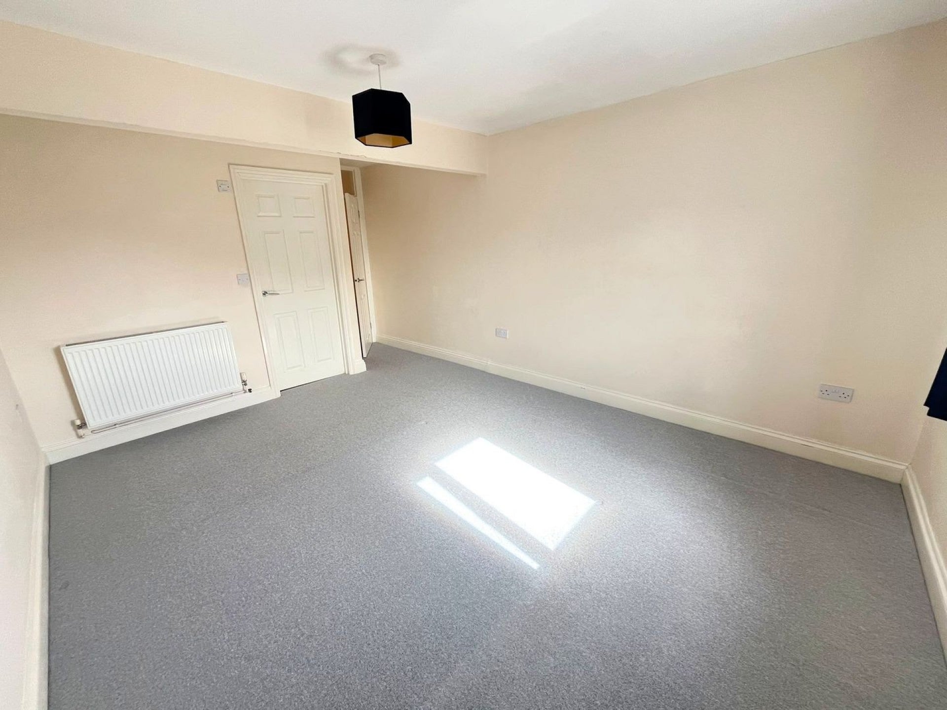Flat London Road in Rother
