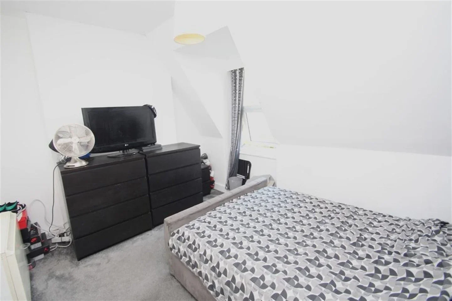 Flat Ashburton Road in Greater London
