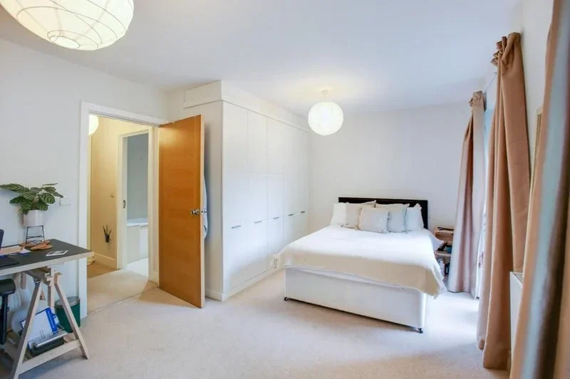 Room Craven Road in Greater London