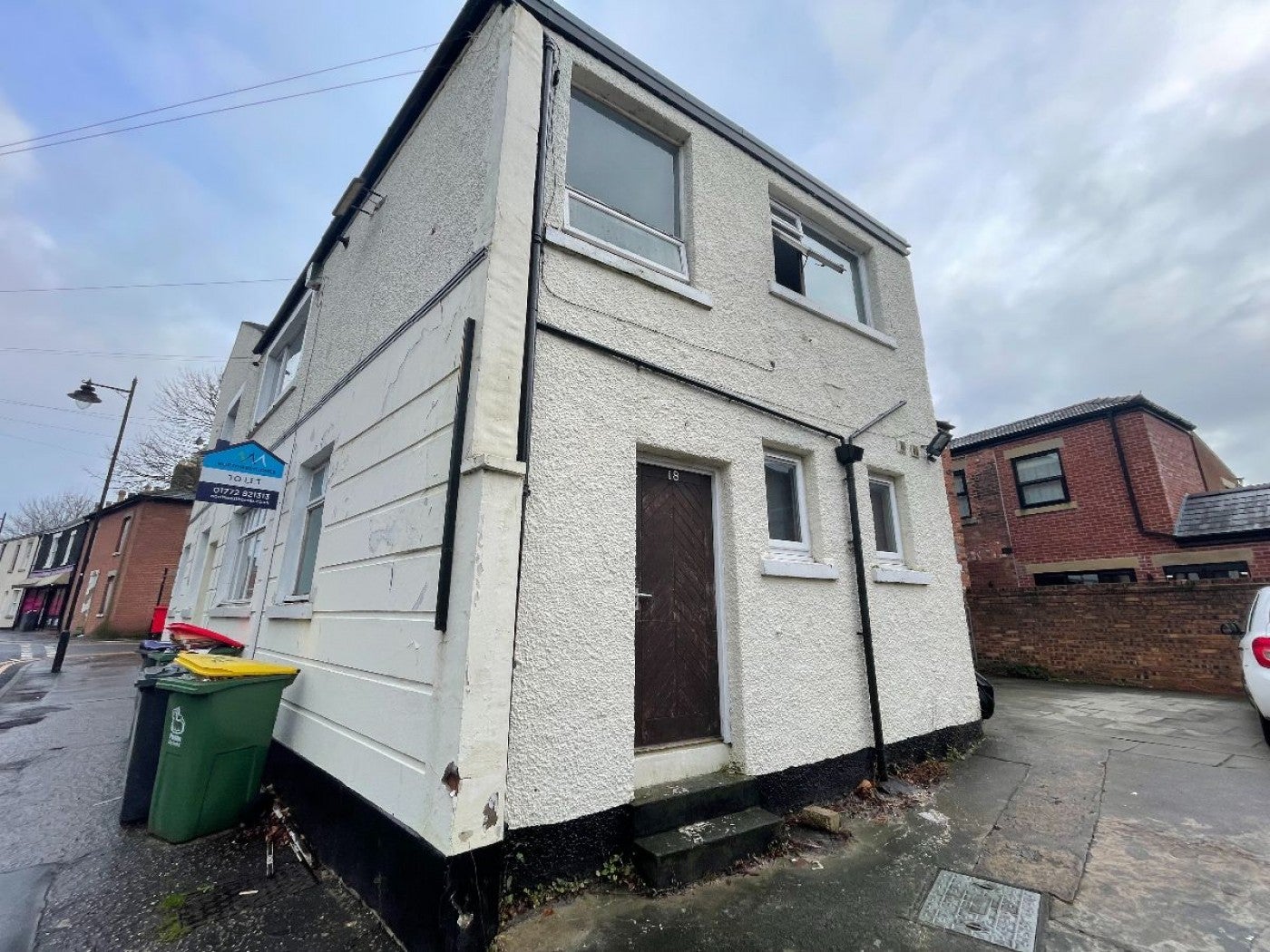 Flat Avenham Lane in Preston