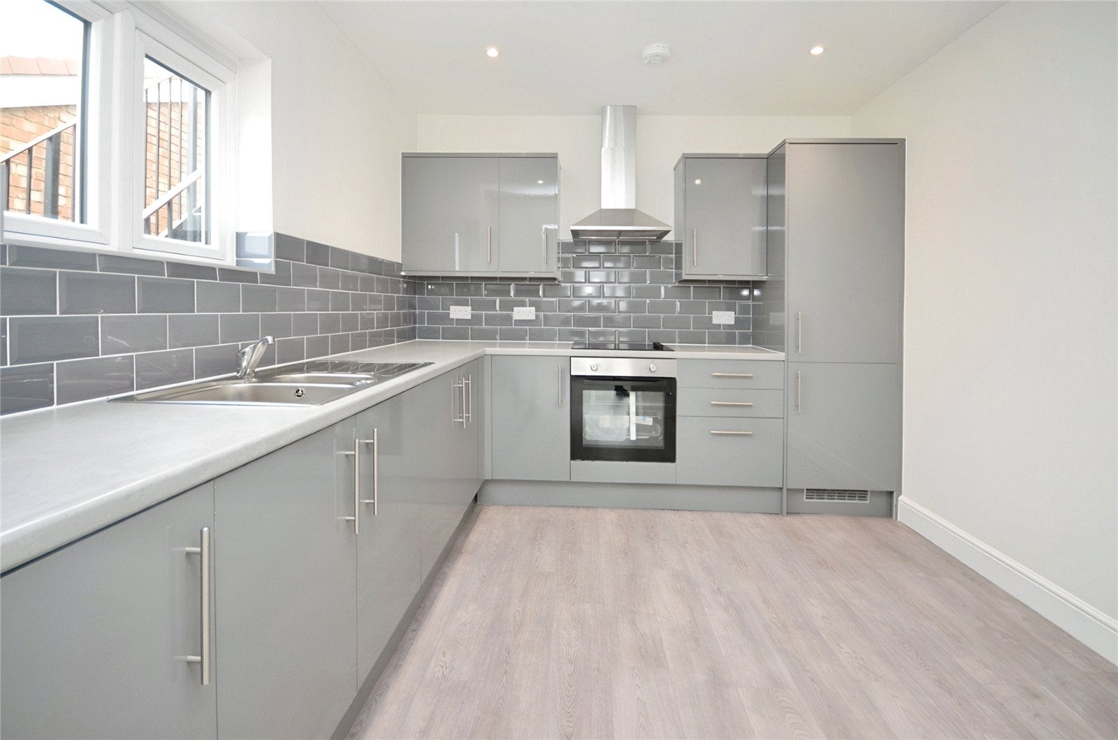 Flat Braintree Road in Witham