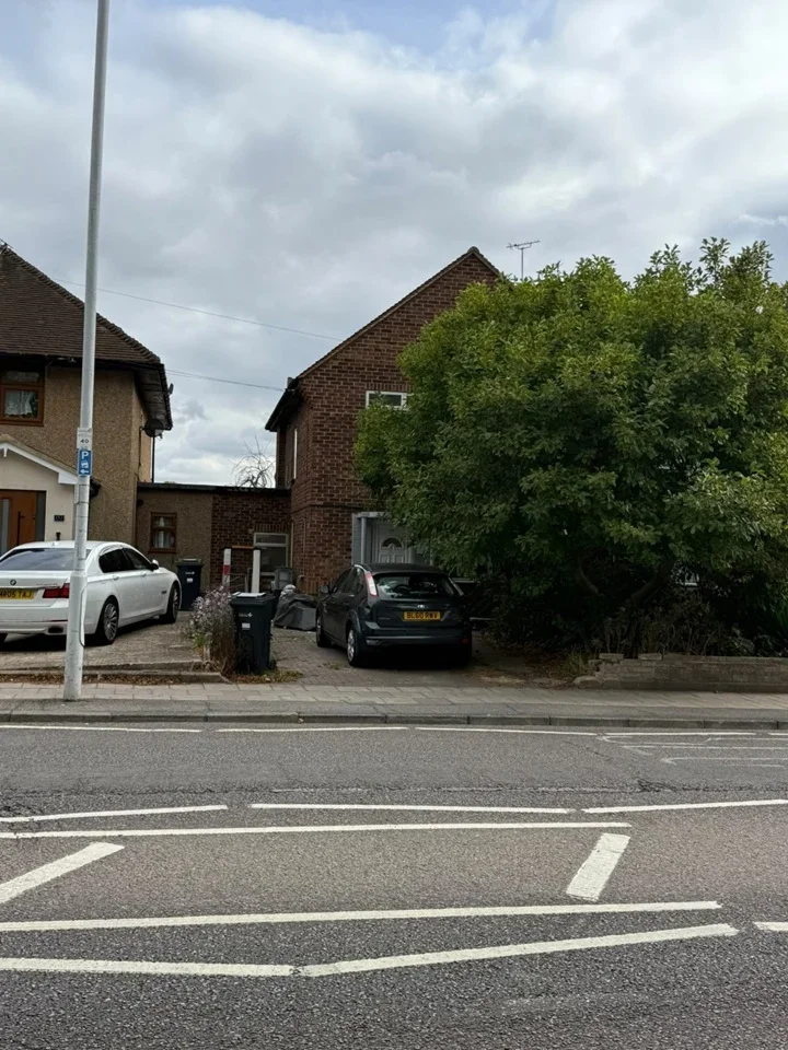 House Gresham Drive in Greater London