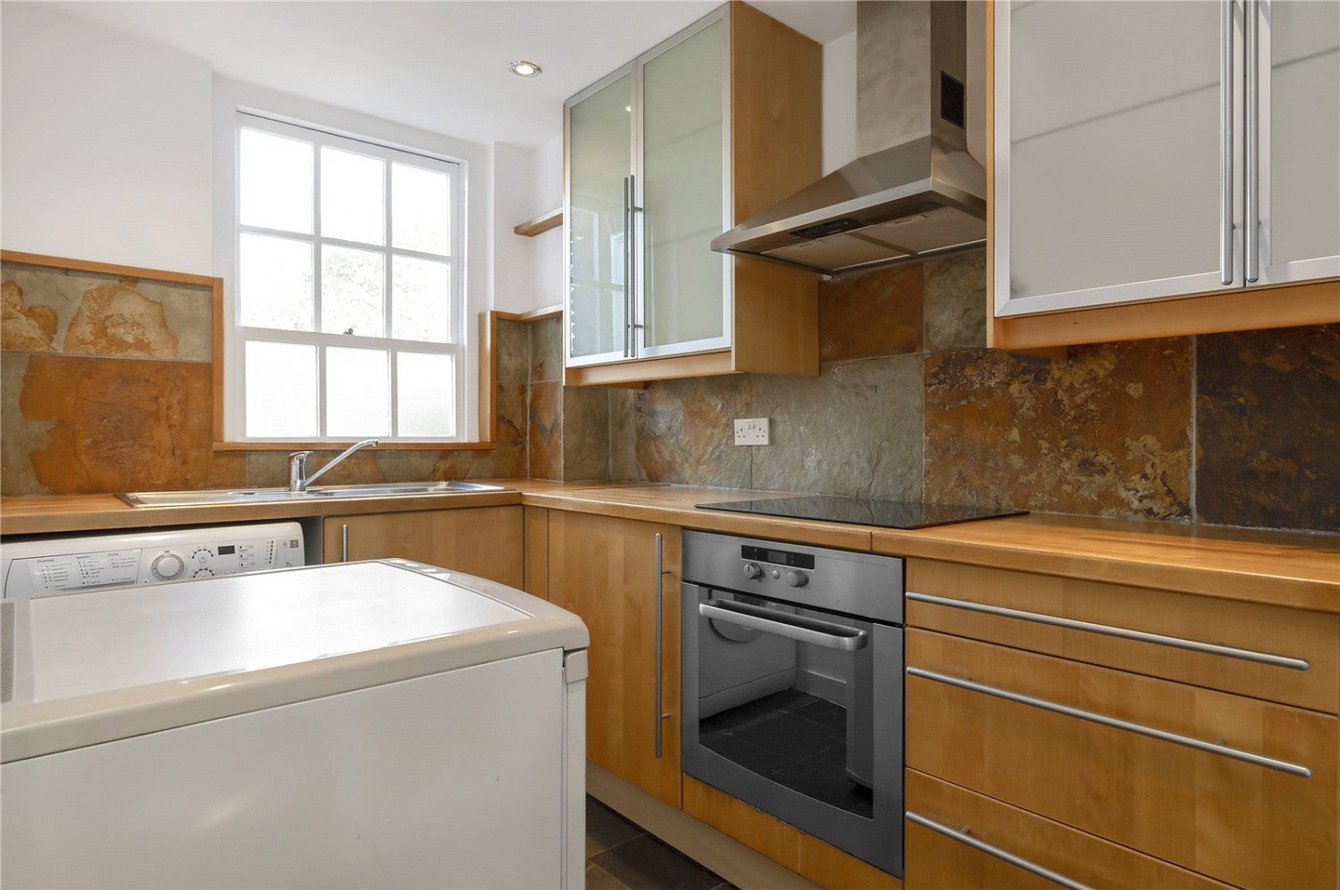 Flat Eton College Road in Greater London