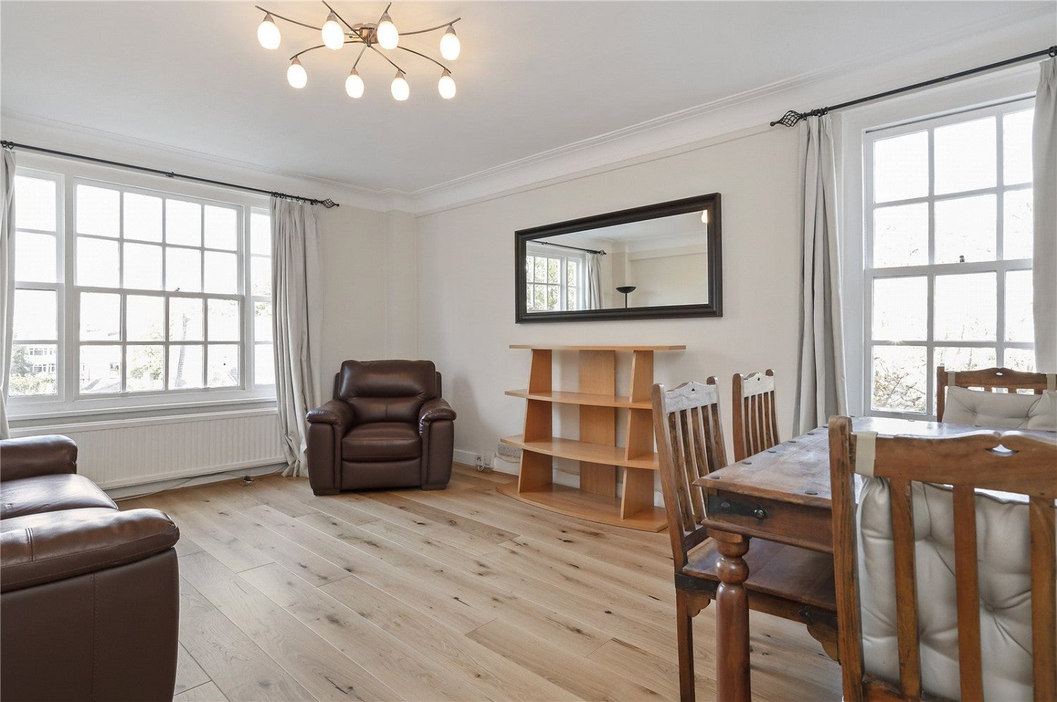 Flat Eton College Road in Greater London