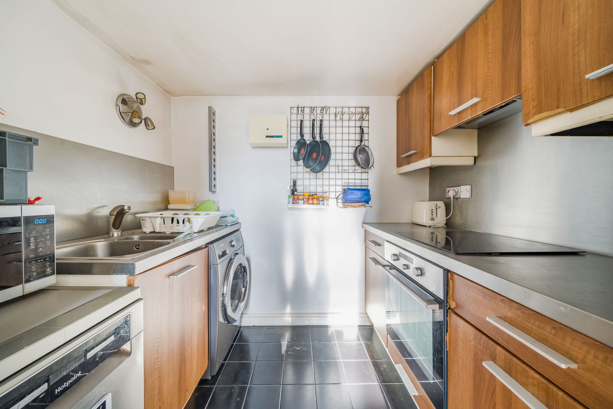 Flat Fairfield Road in Greater London