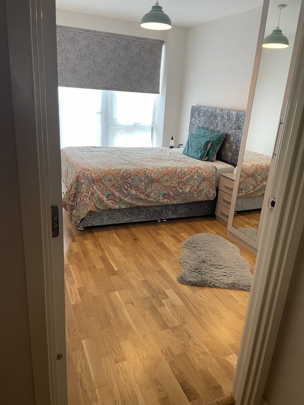 Room Windsor Road in Slough