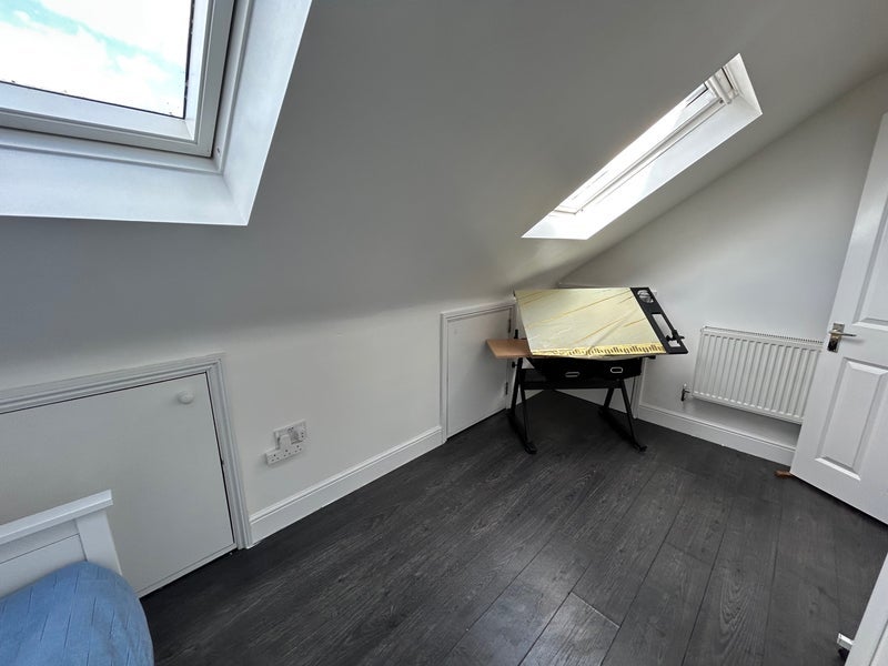 Room Lister Gardens in Greater London