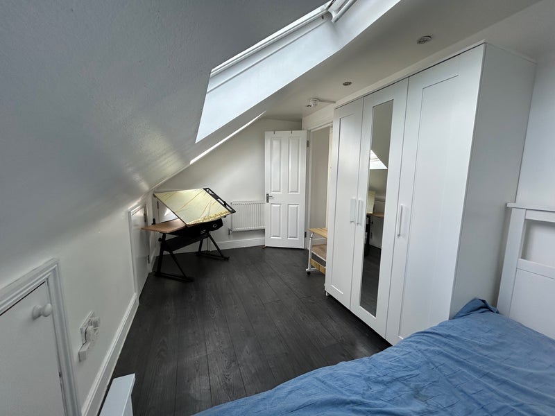 Room Lister Gardens in Greater London