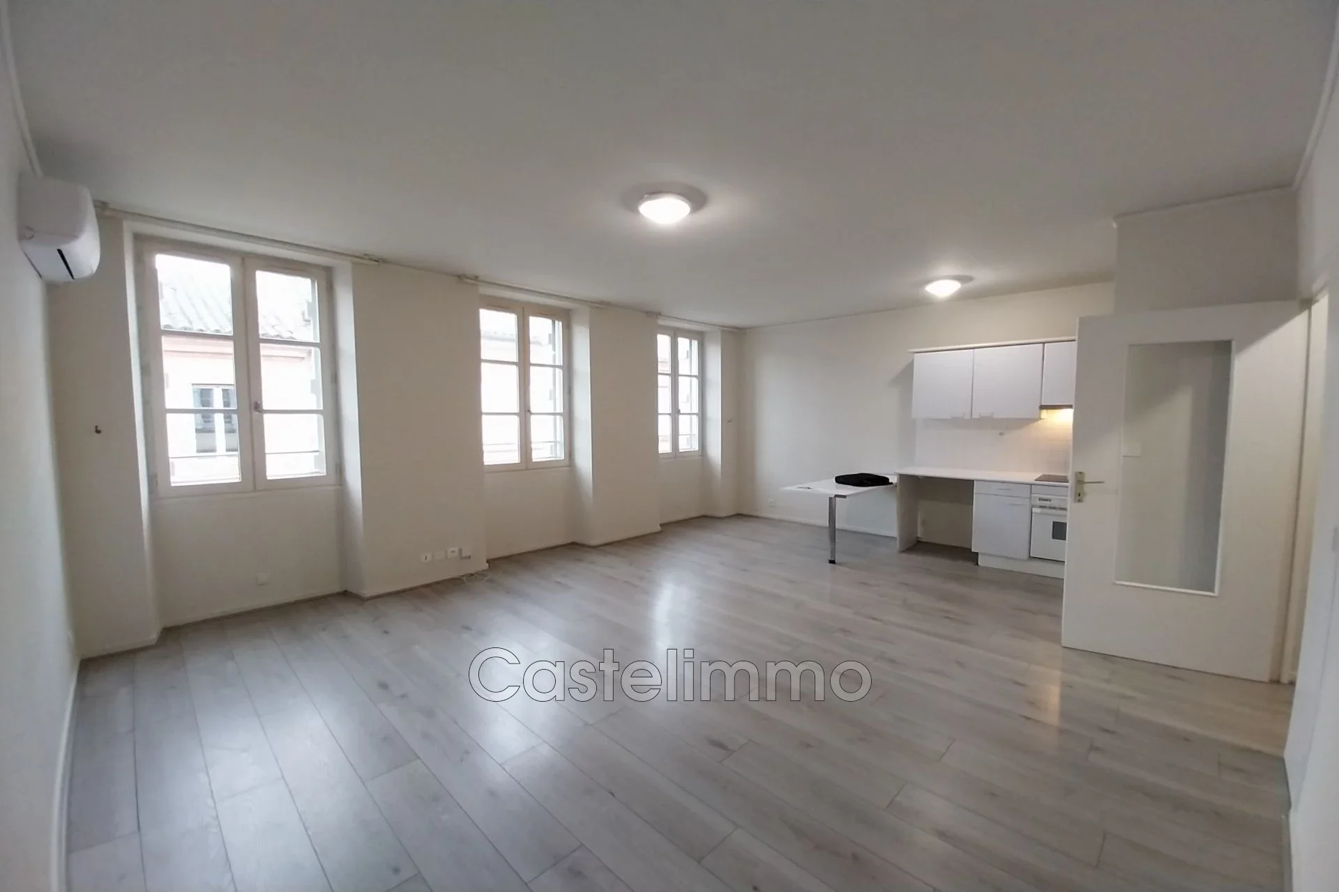 Flat Boulevard Louis Sicre in Castelsarrasin