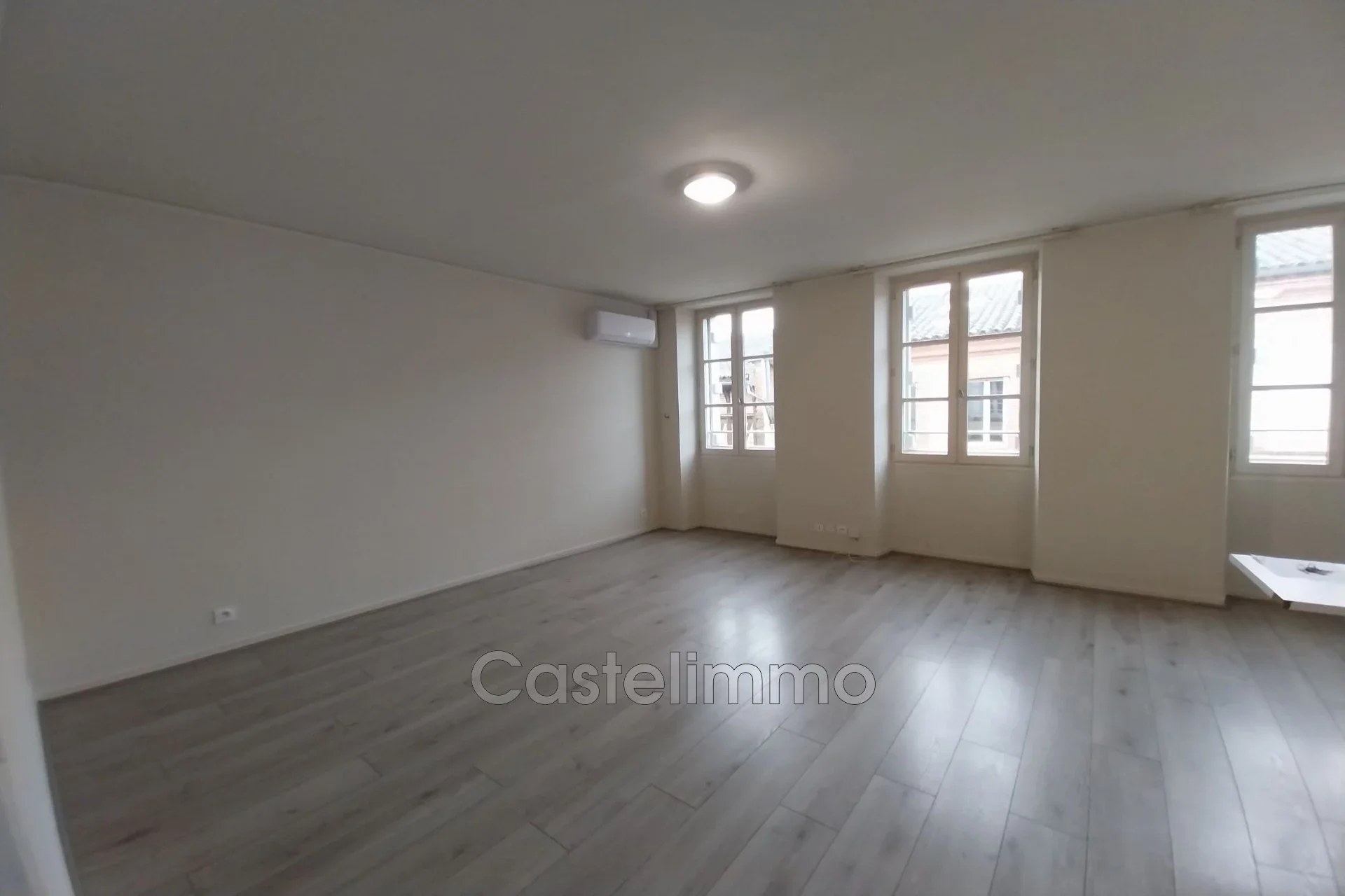 Flat Boulevard Louis Sicre in Castelsarrasin