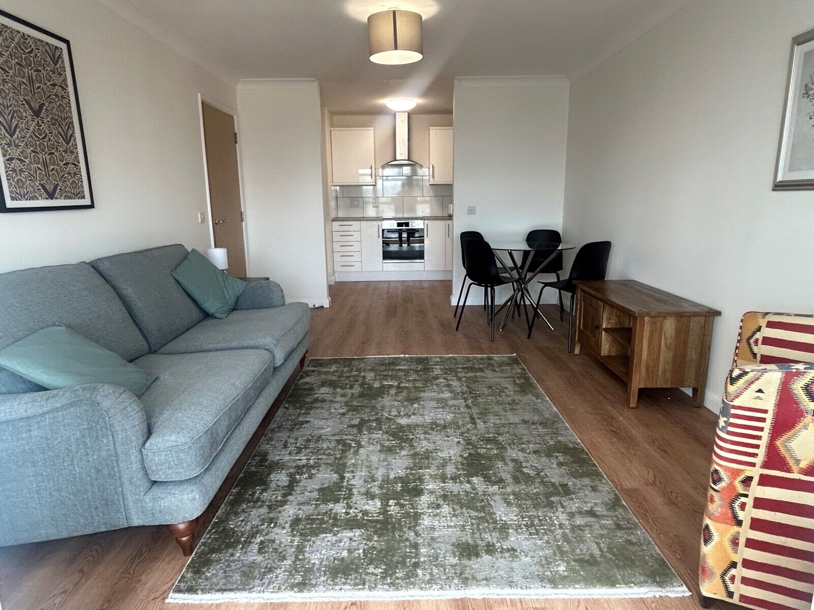 Flat Kennet Street in Reading