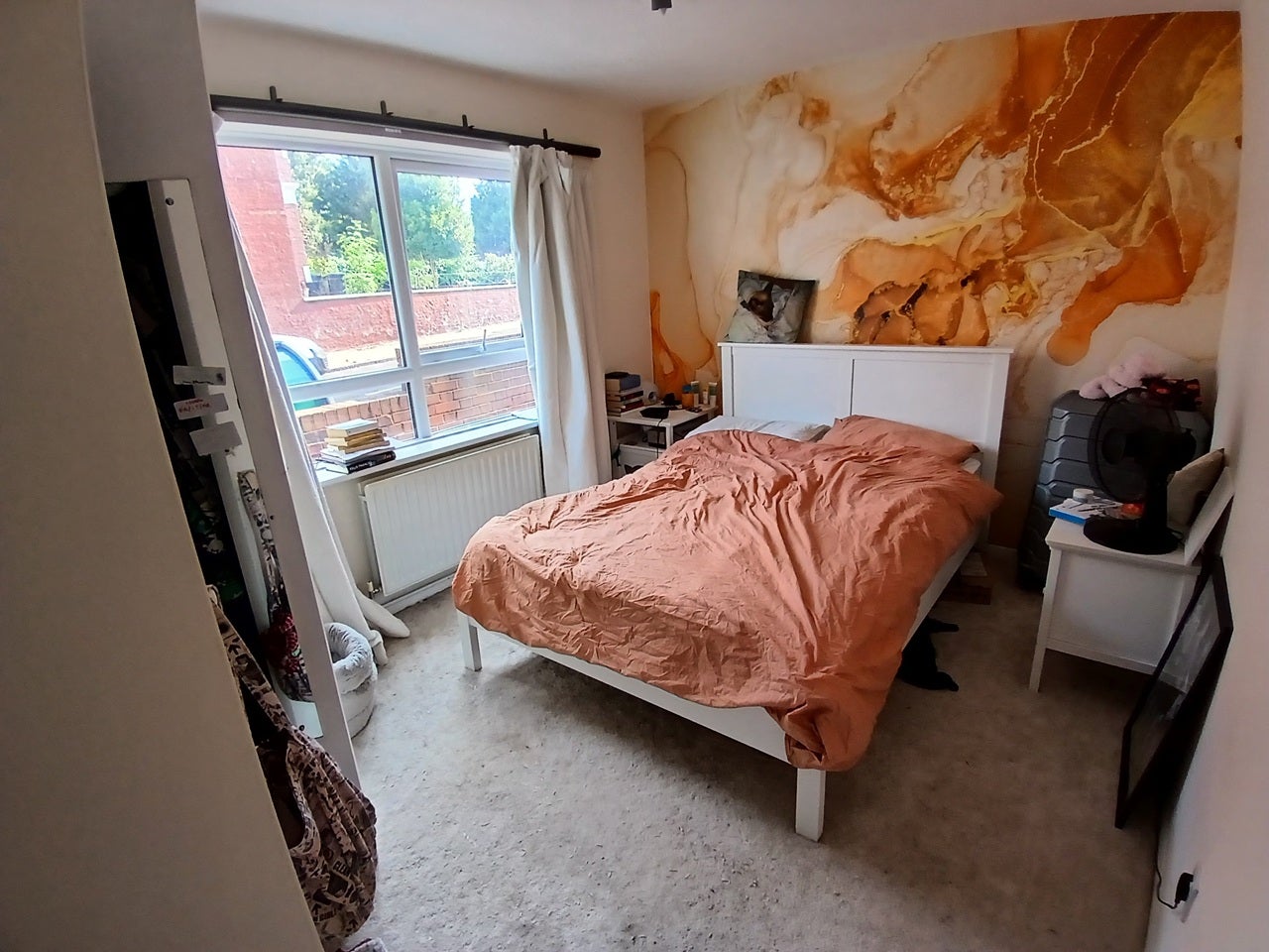 Flat Claverdale Road in Greater London