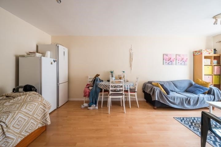 Flat Claverdale Road in Greater London