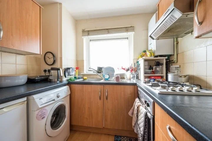 Flat Claverdale Road in Greater London