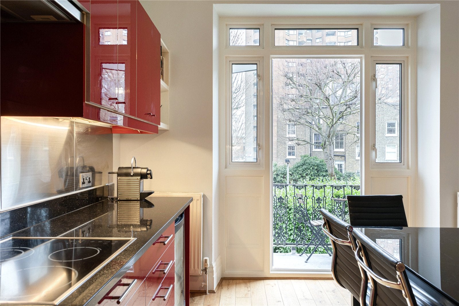 Flat Ashburnham Road in Greater London