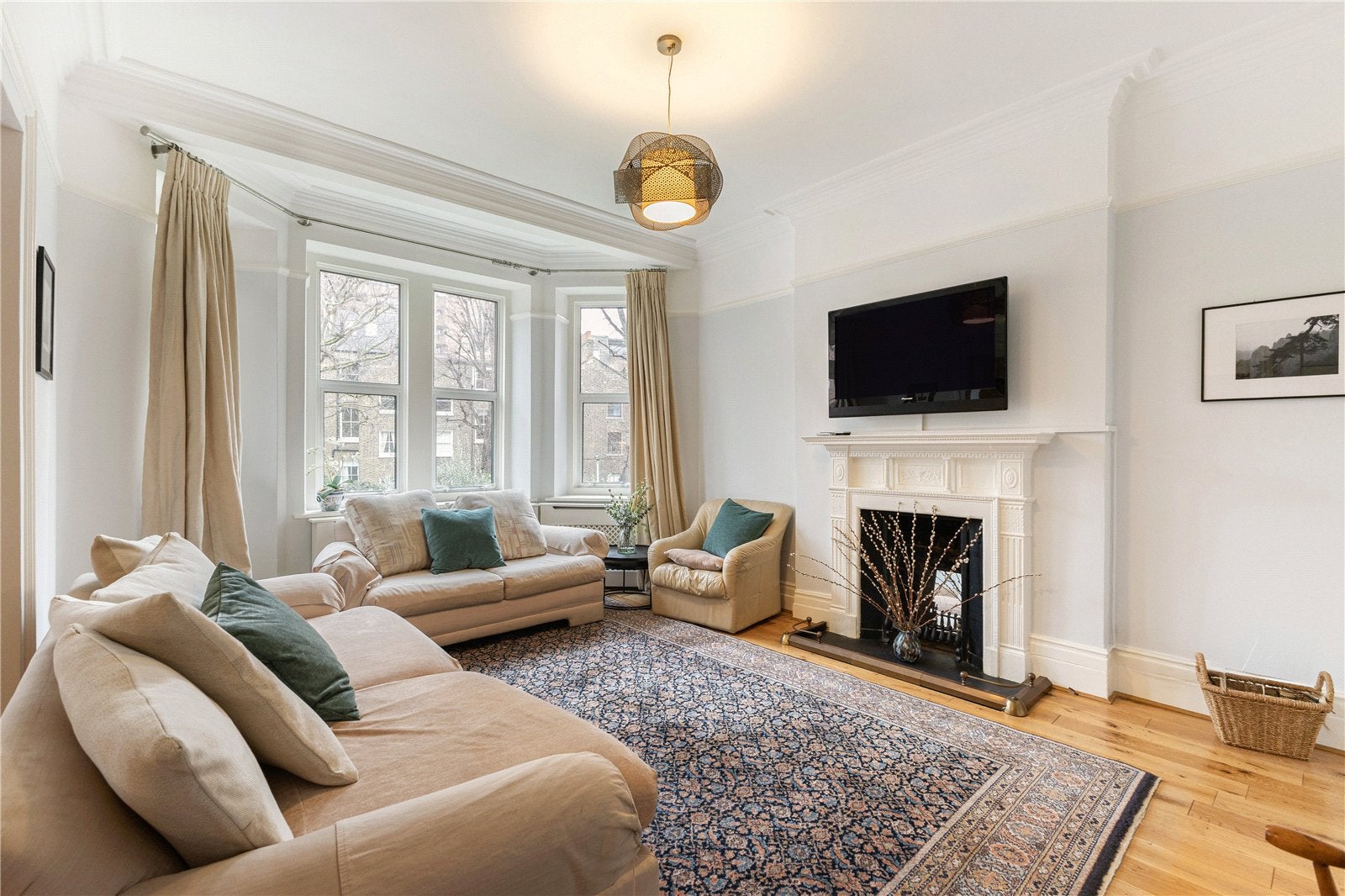 Flat Ashburnham Road in Greater London