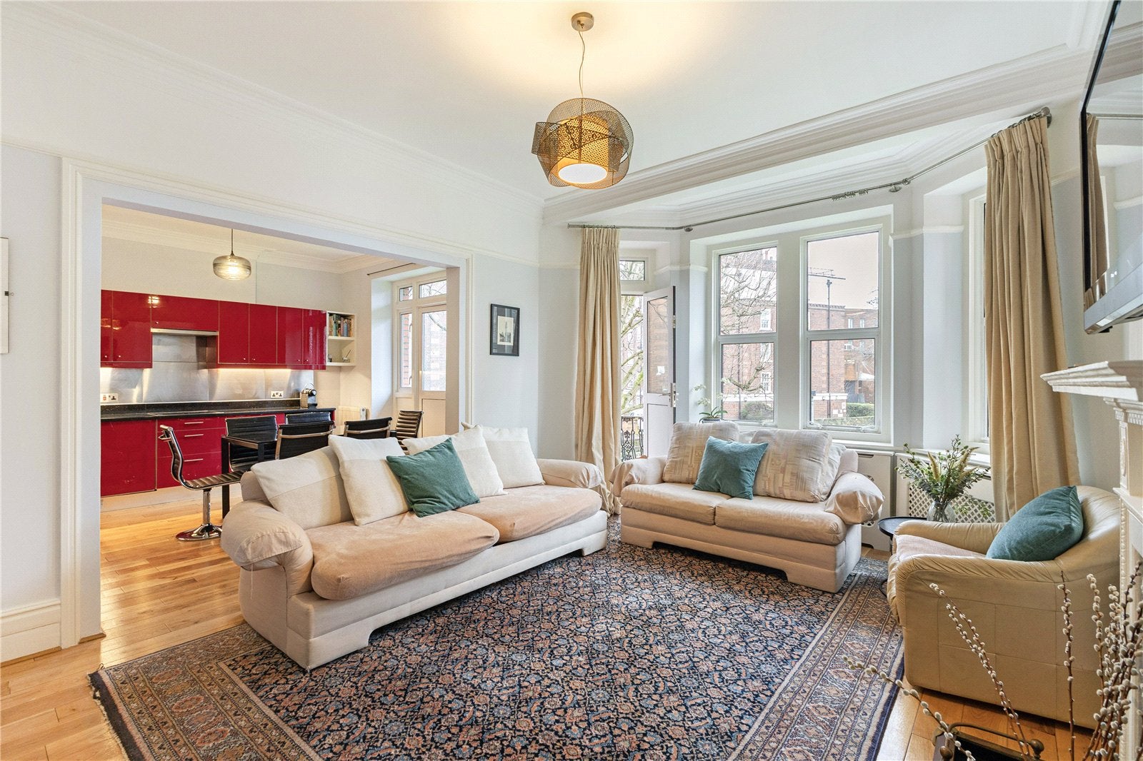Flat Ashburnham Road in Greater London