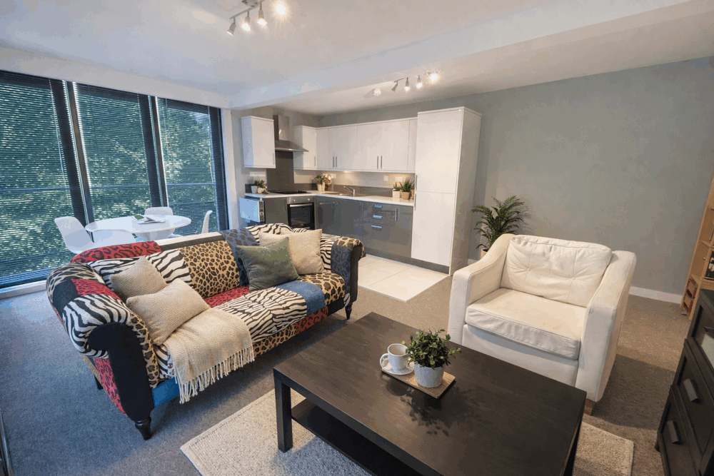 Flat Llanbleddian Gardens in Cardiff